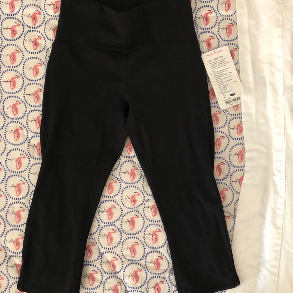 Lulu Lemon Train Times Crop